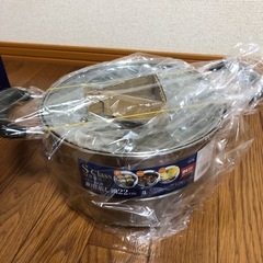 最終お値下げ😊 ステンレス製 兼用蒸し鍋22cm(新品未使用✨)の画像