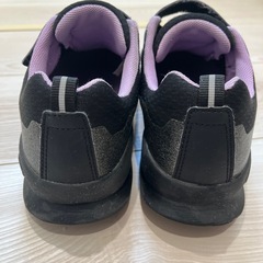 UNLIMITIV アンリミティブ　 キッズ　スニーカー　24cmの画像
