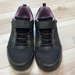 UNLIMITIV アンリミティブ　 キッズ　スニーカー　24cmの画像