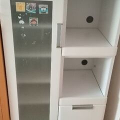 食器棚の画像