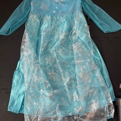 【ほぼ新品】120cm☆エルサ ドレス (ブローチ付き) 手袋はつきませんの画像