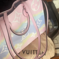 【新品未使用】【限定品♡完売】ルイ ヴィトン LOUIS VUITTON⭐️ハンドバッグ⭐️ショルダーバッグ オンザゴーGM パステル【超美品】【入手困難】
の画像