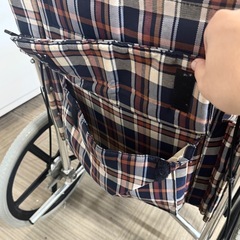 【お買い得‼️】折りたたみ式 自走式車椅子 スチール製 チェック柄♪の画像