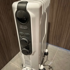 美品】デロンギ オイルヒーター RHJ35M0812-DG 〜12畳対応 引き取り希望の画像