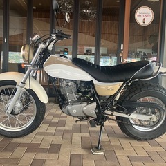 SUZUKI バンバン200 NH41A キャブレター　オールペイント　ホワイト/ベージュ　フロントフォークOH ブレーキパッド交換　シート新品張り替の画像