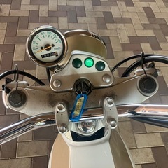 SUZUKI バンバン200 NH41A キャブレター　オールペイント　ホワイト/ベージュ　フロントフォークOH ブレーキパッド交換　シート新品張り替の画像