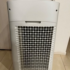 加湿器・空気清浄機　シャープ 加湿 空気清浄機 プラズマクラスター 25000 ハイグレード 19畳 / 空気清浄 31畳 ホワイト KI-NS70-Wの画像