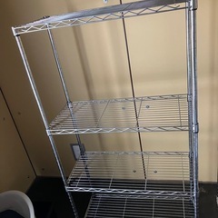 屋内使用 美品　スチールラック　 2つの画像