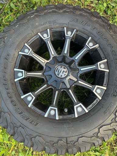 クリムソン　モンスター　BFグッドリッチオールテレーン　夏タイヤ　ホイール