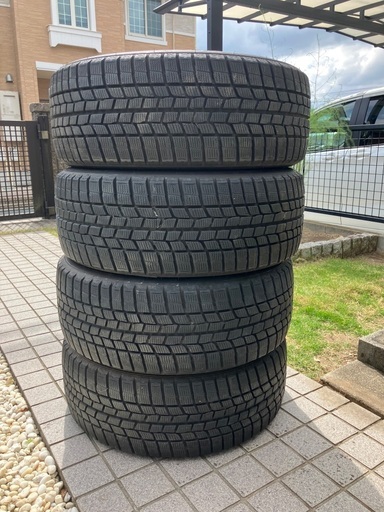 スタッドレス225/45R18売ります。