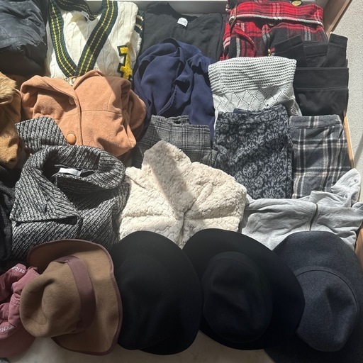 総額10万円以上　レディース服50点まとめ売り処分