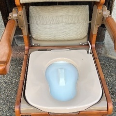 介護　ポータブルトイレの画像