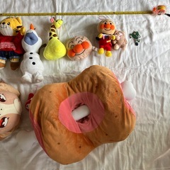 ぬいぐるみ まとめ売り（アンパンマン・しまじろう・アナ雪オラフなど）の画像