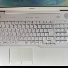 ⭐️超美品【Windows11 25H2✨】富士通LIFEBOOK AH42_B2/15.6インチ/メモリ8GB/SSD.256GB/Microsoft Office2021搭載/2017年製/バッテリー正常🔋✨の画像
