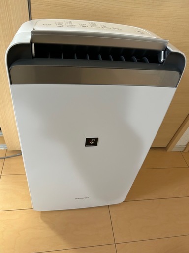 【値引交渉可】シャープ 衣類乾燥 除湿機 CV-S180W (ハイパワーモデル)