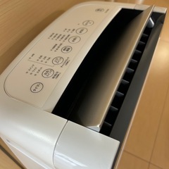 【値引交渉可】シャープ 衣類乾燥 除湿機 CV-S180W (ハイパワーモデル)の画像
