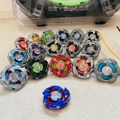 BEYBLADE 16個　スタジアム　セットの画像