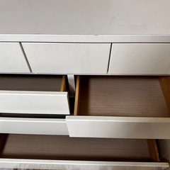 ホワイトチェスト　4段　引き出し7個の画像