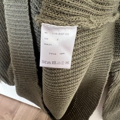 GORGE　オリーブグリーン Vネック 長袖ニットの画像