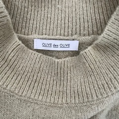 OlivedesOliveハイネック バルーンスリーブ セーターの画像