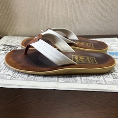 SLAND SLIPPER トングサンダル ホワイト/ブラウンの画像