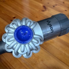 Dyson Slim V6 スティッククリーナー 本体 付属品有り　ダイソンの画像