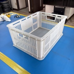 カゴ  プラスチック製の画像