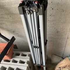 中古キャンプまたは室外用鉄製テントの画像