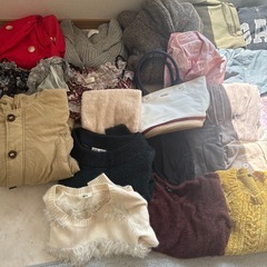 総額10万円以上　衣類50点まとめ売りの画像
