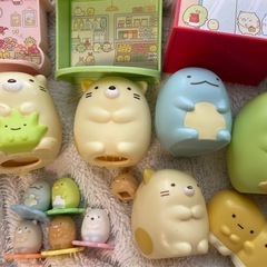 【お渡し決定済み】すみっコぐらし フィギュア ねこ　しろくま　の画像
