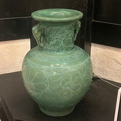 大きなツボの画像