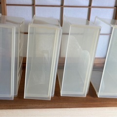 プラスチック容器（外箱無し）×4個の画像