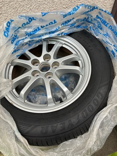 プリウス50純正アルミとタイヤ4本セット
