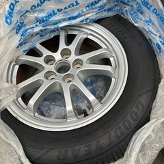 プリウス50純正アルミとタイヤ4本セット
 