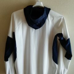 ウインドブレーカー（サイズO）の画像