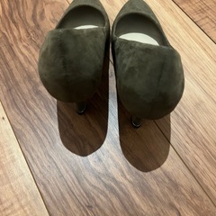 RANDA パンプス ゴールドピースヒールラウンドトゥパンプスの画像