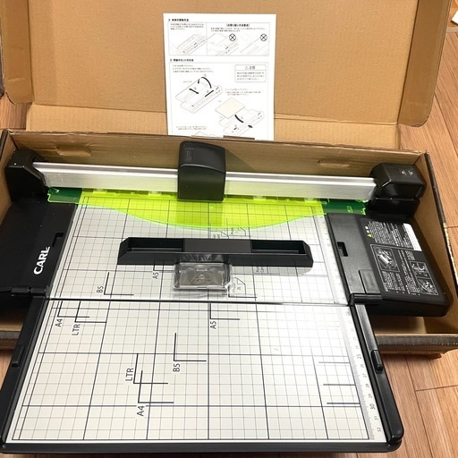 新品替刃付　カール事務器 裁断機 ペーパーカッター スリム A4対応 50枚裁断