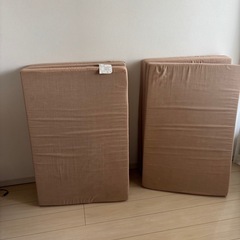 シングル折りたたみマットレス二つの画像