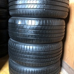 225/45R18ダンロップ4本取り付け無料の画像