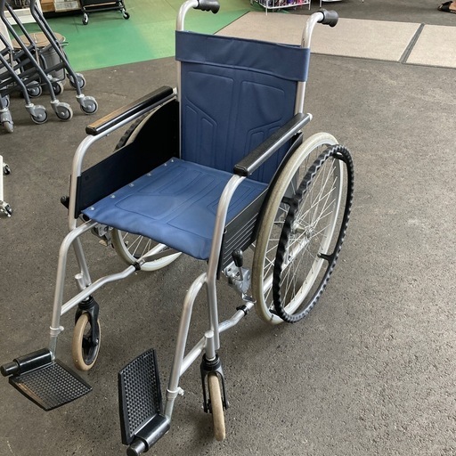 折り畳み車イス