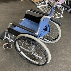 折り畳み車イスの画像
