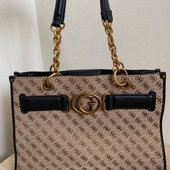 Guess バッグの画像