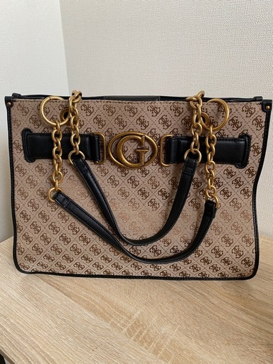 Guess バッグ
