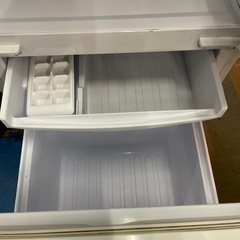 冷凍冷蔵庫　シャープ　137L２０１５年の画像