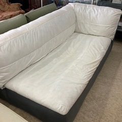 【ジモティー割引で最大15％OFF⭐️】白 ソファ チェック柄カバー付きの画像