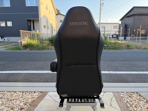 BRIDE ストリームクルーズ ハイエース用シートレール　アームレスト付