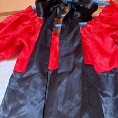 【お話し中】キッズ　ハロウィン赤黒ドレス（中古）の画像