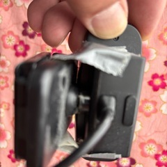 【USBカメラ】接合部が折れてテープで固定しています。機能的には大丈夫です。ディスプレイに貼り付けて使用していました。の画像
