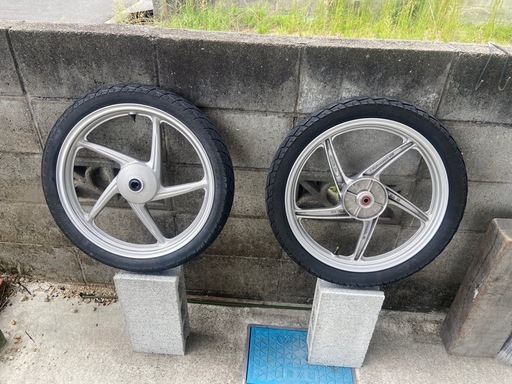 スーパーカブ　キャストホイール