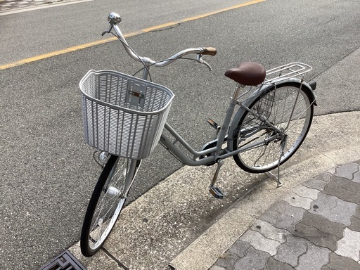 値下げ！！しました♪ジモティー特価♪夜も安心！ＬＥＤオートライト付き乗り降りがしやすい26型中古自転車